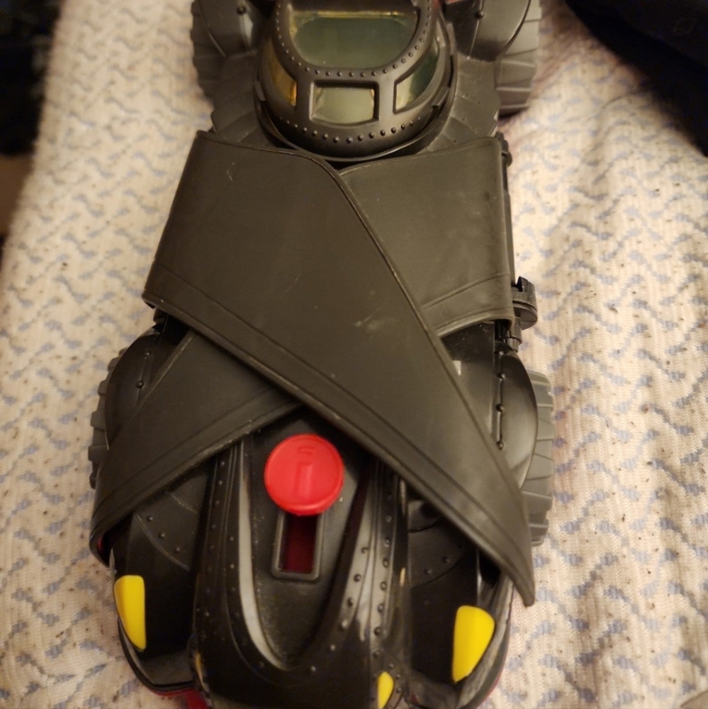 IMAGINEXT BATMAN CAR WITH ACTION FIGURE